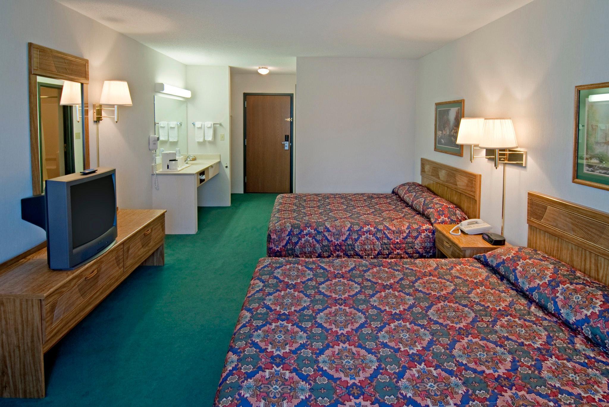 Americas Best Value Inn & Suites - Tahquamenon Country Newberry Ruang foto